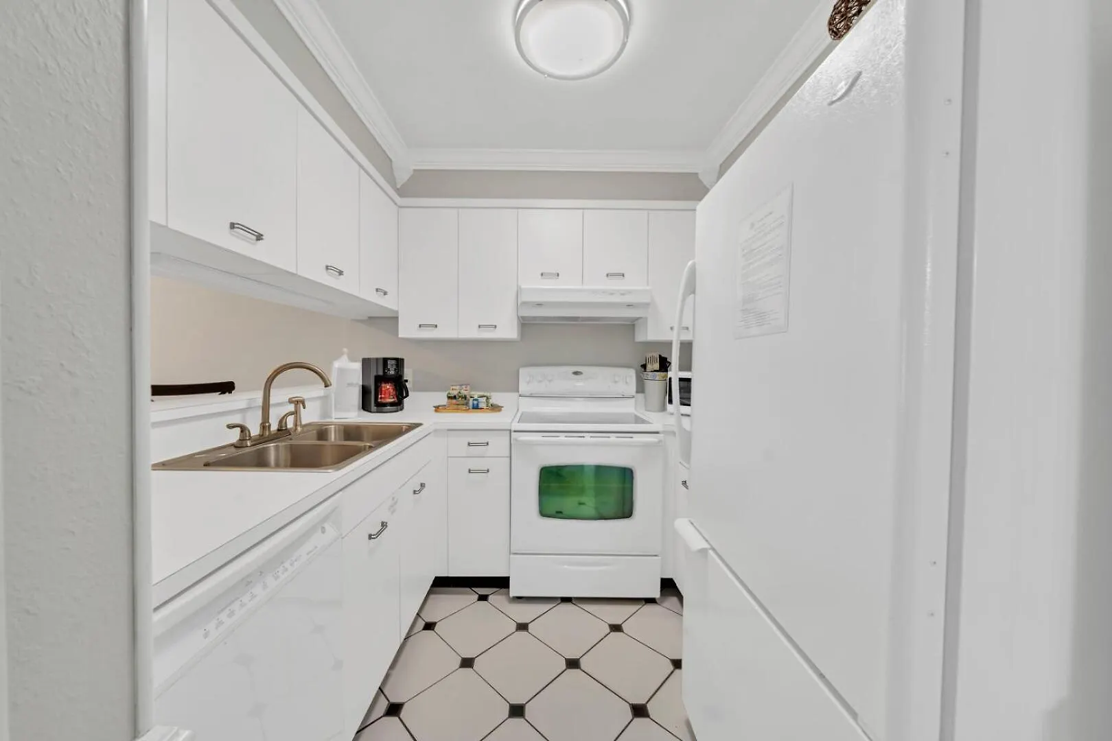 Sandprints II B-1 Sleeps 4 Close To Beach Destin Holiday home